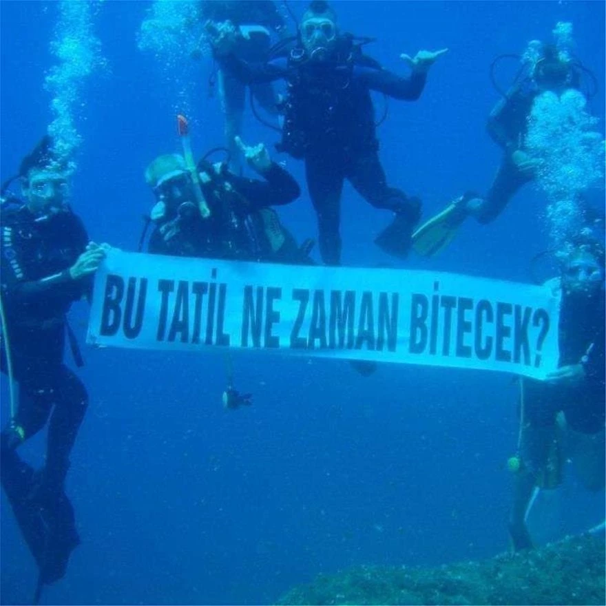 Απαντούν οι Ελληνοκύπριοι δύτες στις τουρκικές υποβρύχιες απειλές – Πανό με πανό! (Εικόνες)